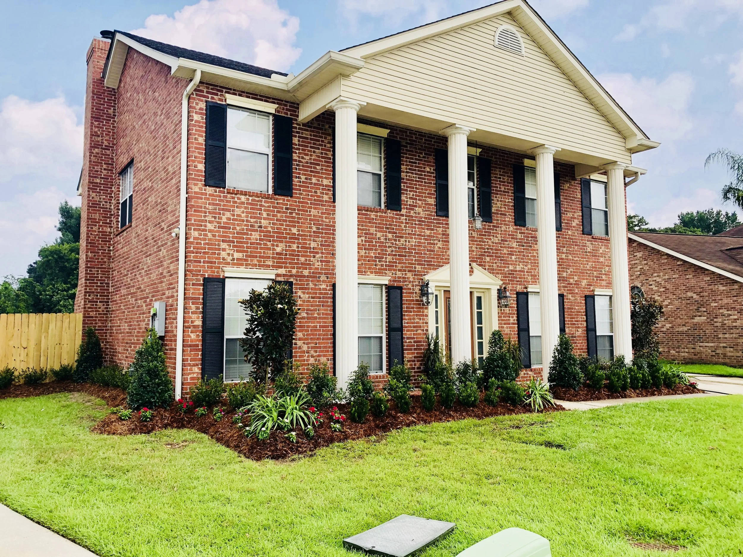 Grand and Gorgeous! Gem Magnolias make this Marrero garden GLOW!
