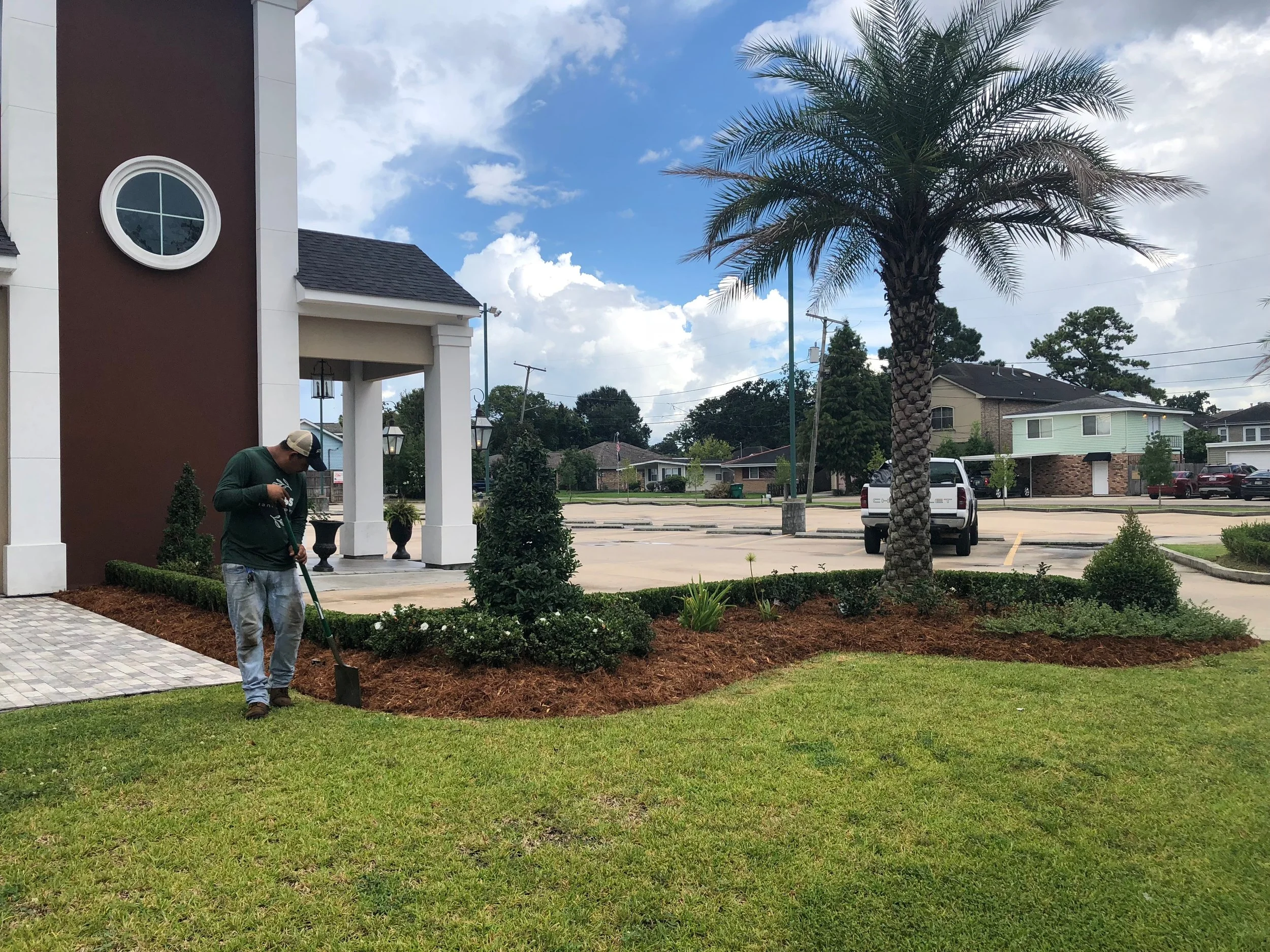 Lush Landscaping at the Quarter View Restaurant in Metairie