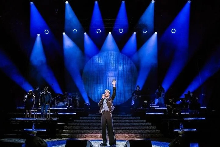 Was an honor to be a part of @bensplatt re-opening the Palace Theatre on Broadway. 2 weeks left of shows on Broadway (with nightly special guests) and then we take this production on the road.

Building a show for Broadway that can also tour requires