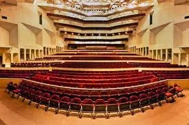 Williams: A Sea Symphony + Five Mystical Songs