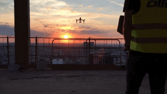 skyline-sunrise-frankfurt-drohne.gif