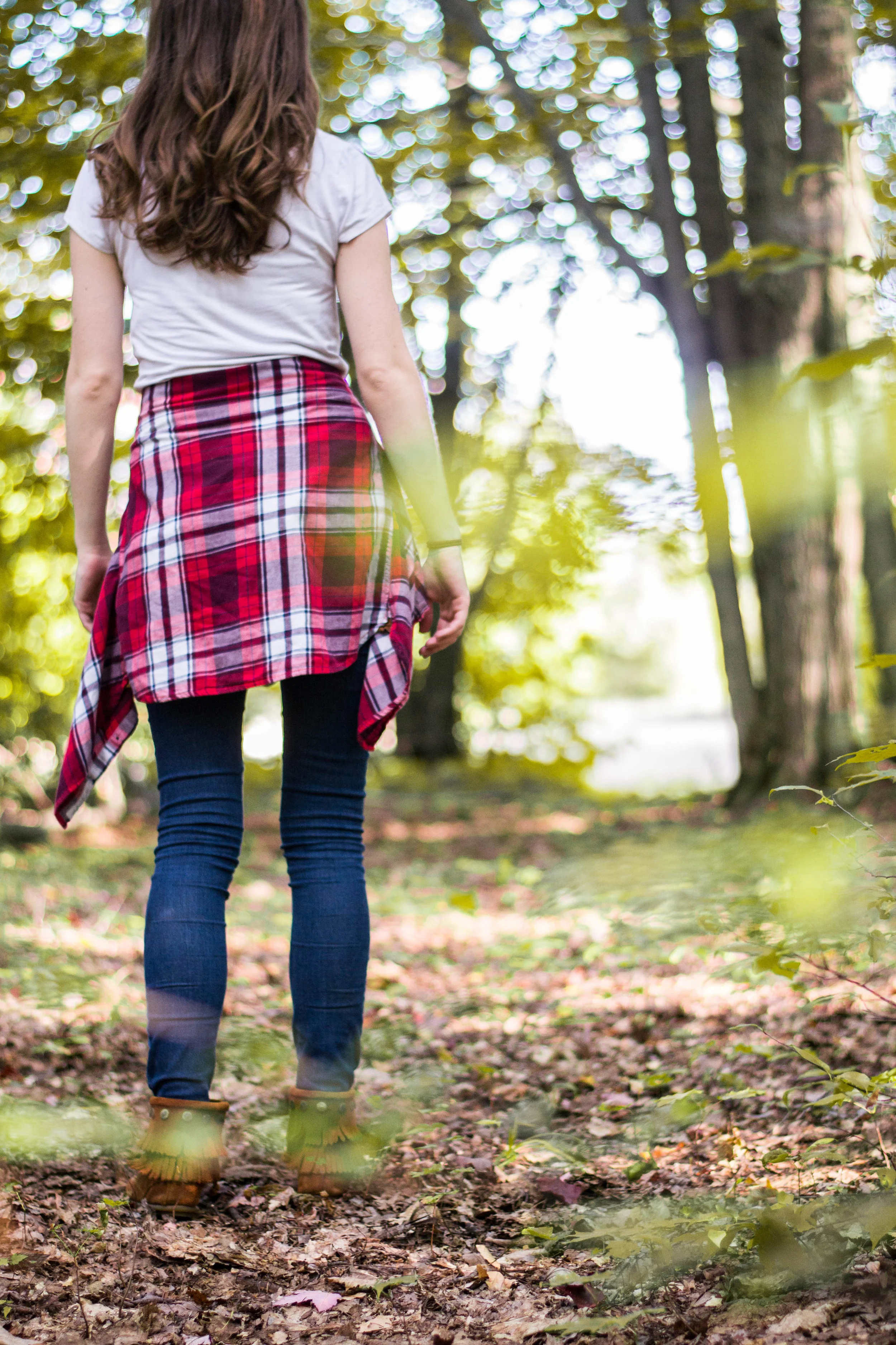 Fall in Gaylord Michigan || Fall outfit with moccasins || by Hayley Fiser at thehayleyfiser.com