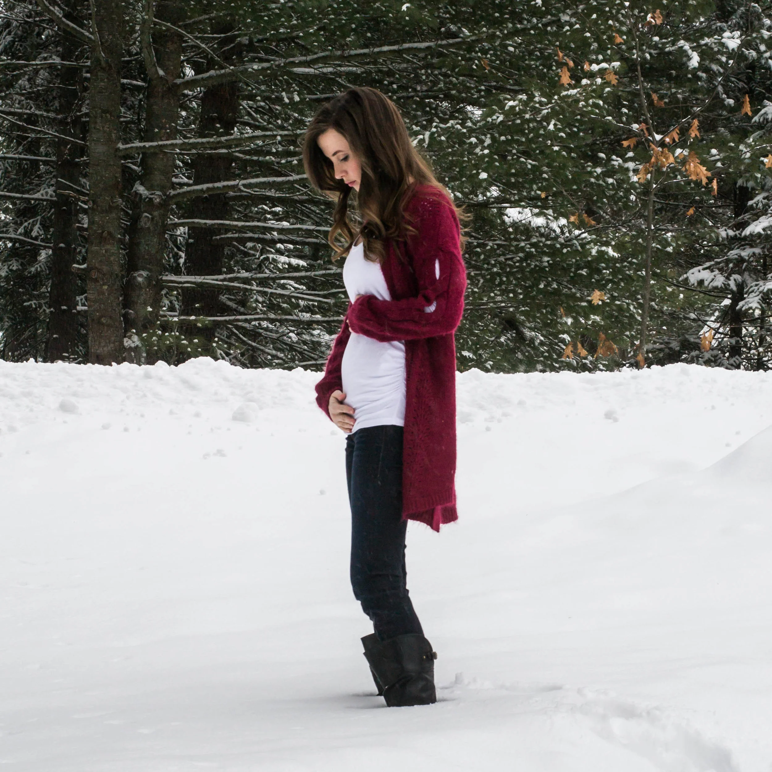 Week 16 Pregnancy Bumpdate photo || Hayley Fiser || thehayleyfiser.com