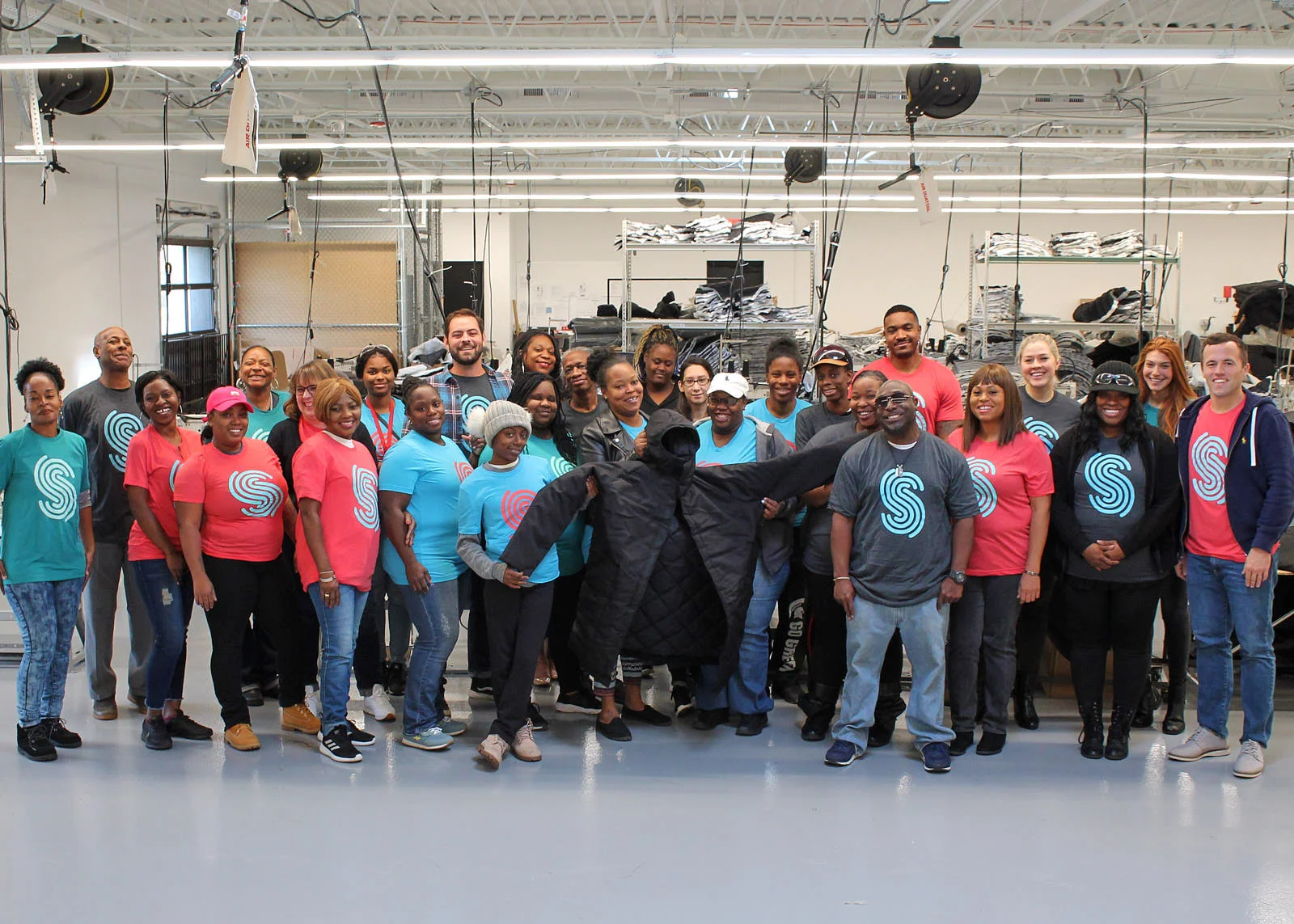 The Spreetail Community Impact team kicks off a new partnership with Detroit-based Empowerment Plan in 2018. The organizations partnered for the Spread the Warmth initiative, which provided 2,000 EMPWR Coats to individuals experiencing homelessness across the US.