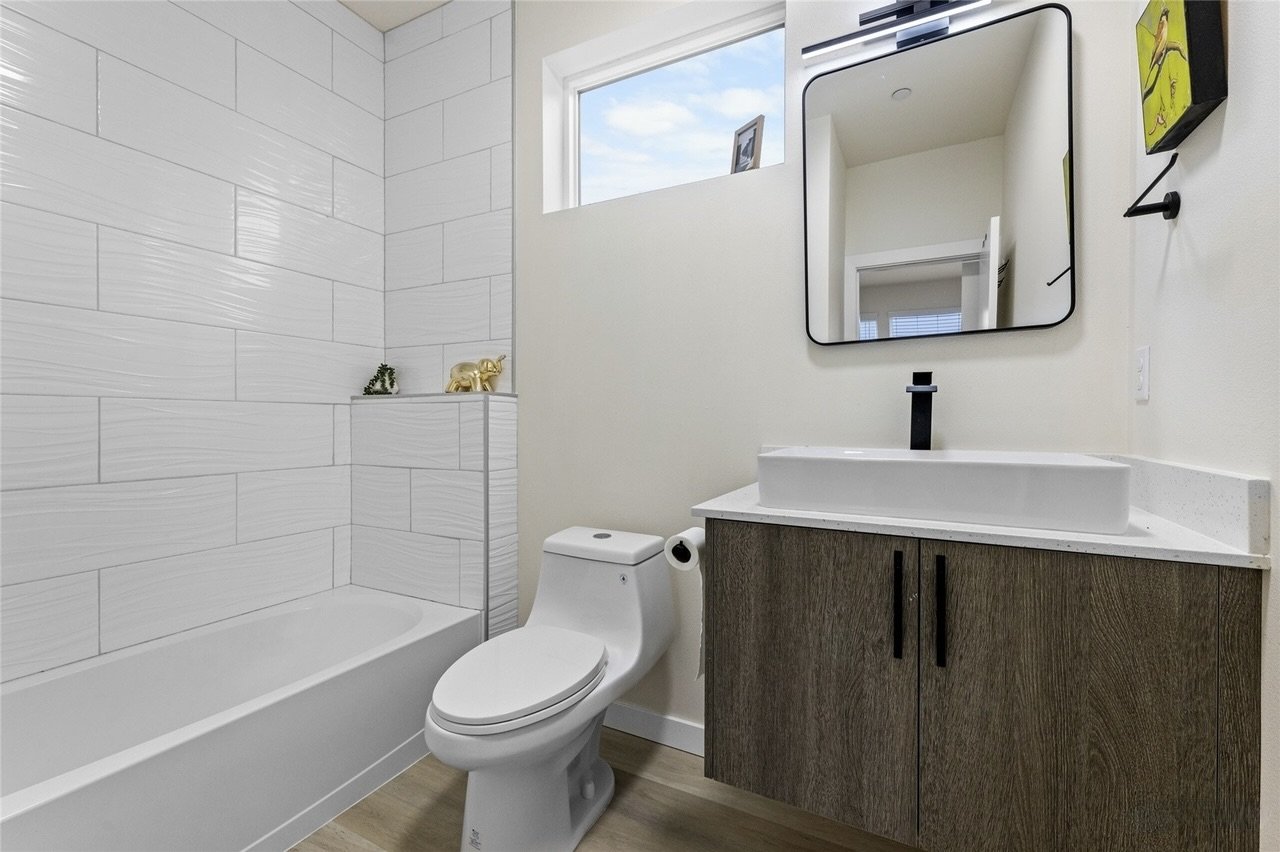 Gray Melamine 15-R.jpeg