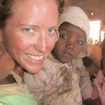 Claire Mathews Irland, volunteermaasai.org
