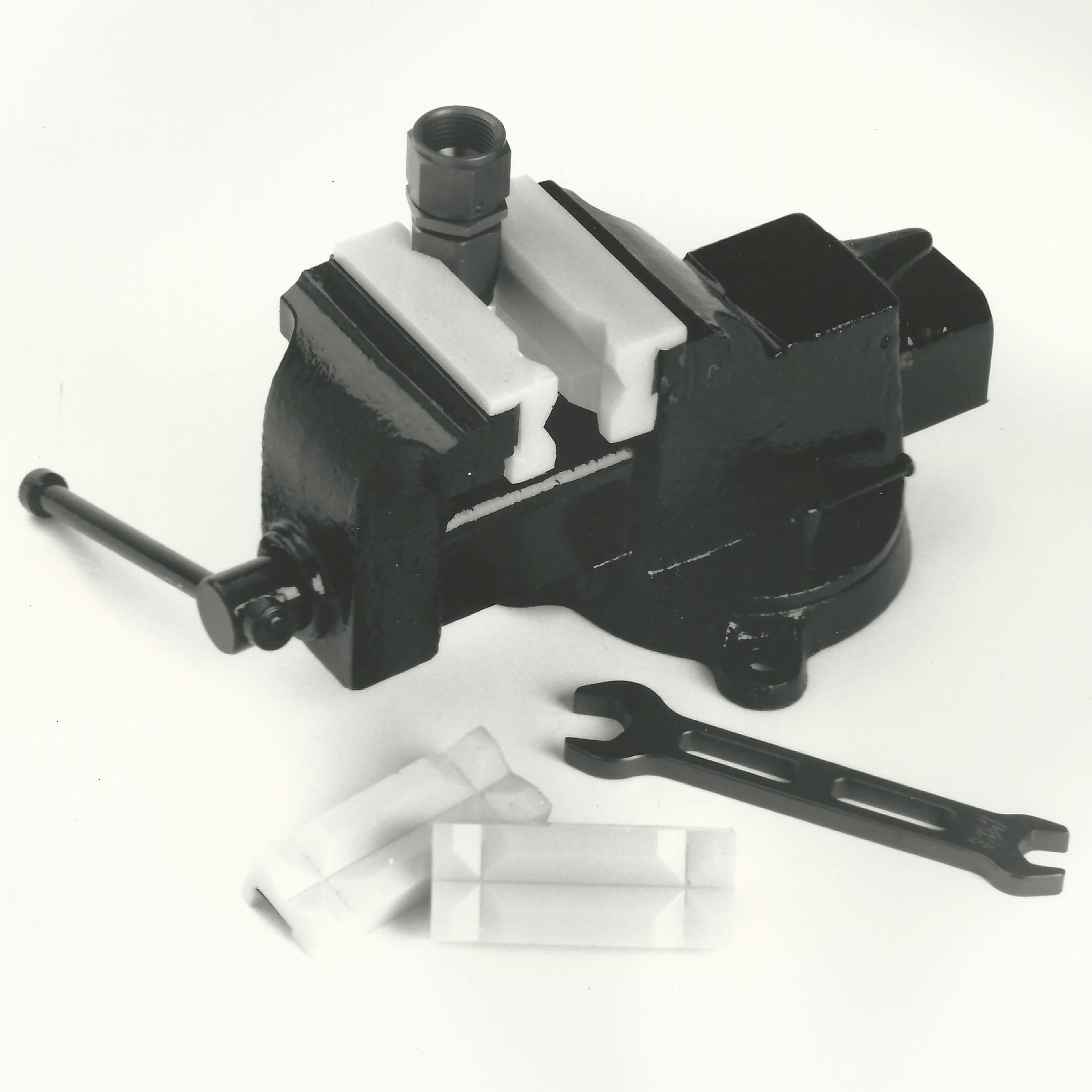 Vise Pad (Mag. Fit 4” AN Fittings) (#4002)