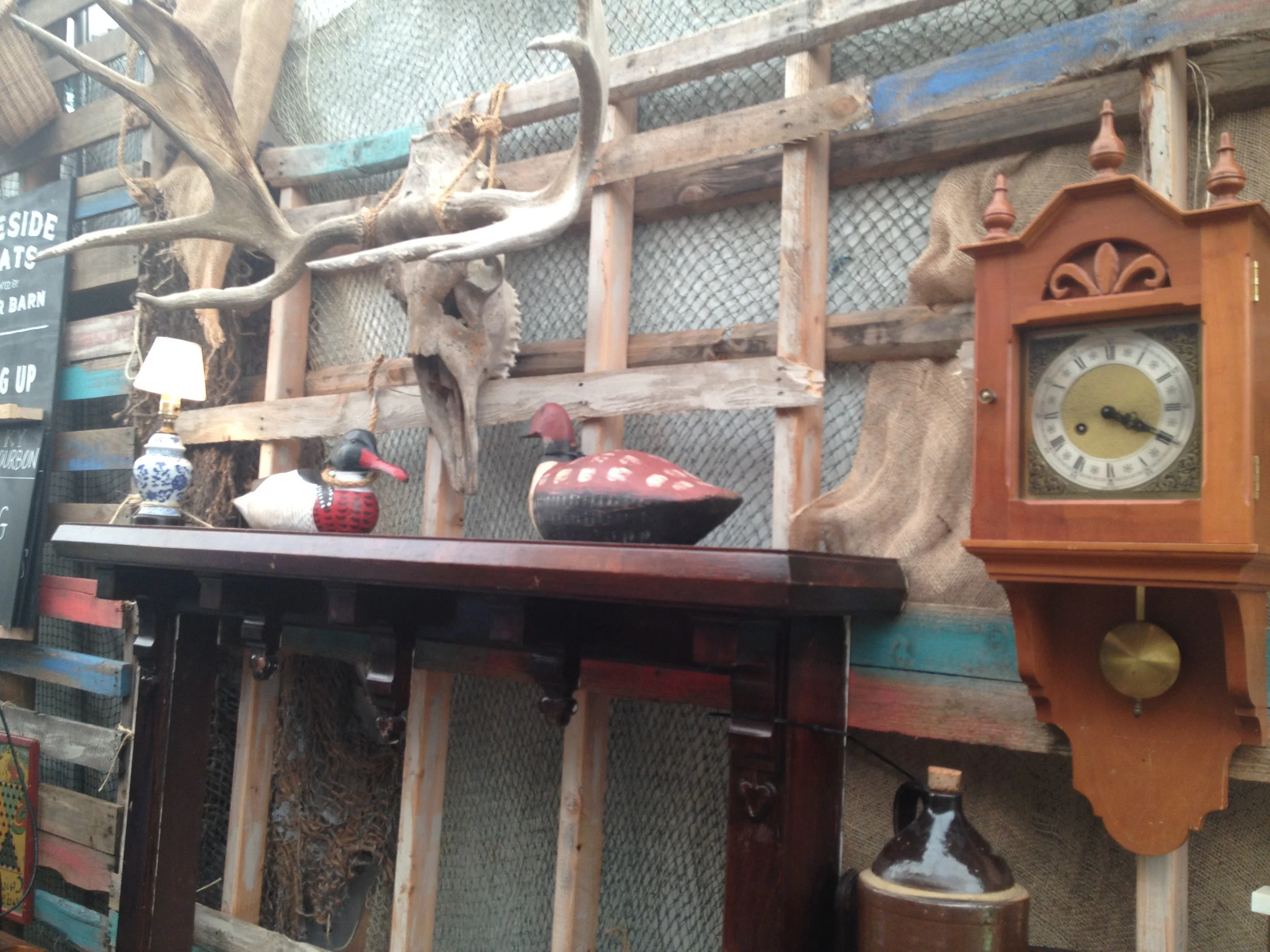 VisualDesign_BourbonLodge_StageSetDetail.jpg