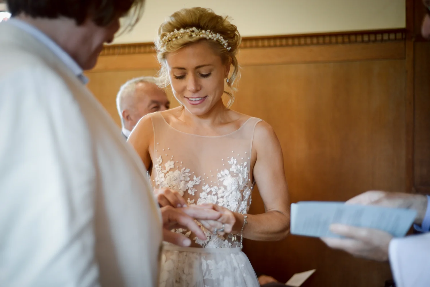 SussexWedding_SarahBurtonPhotography-35.jpg