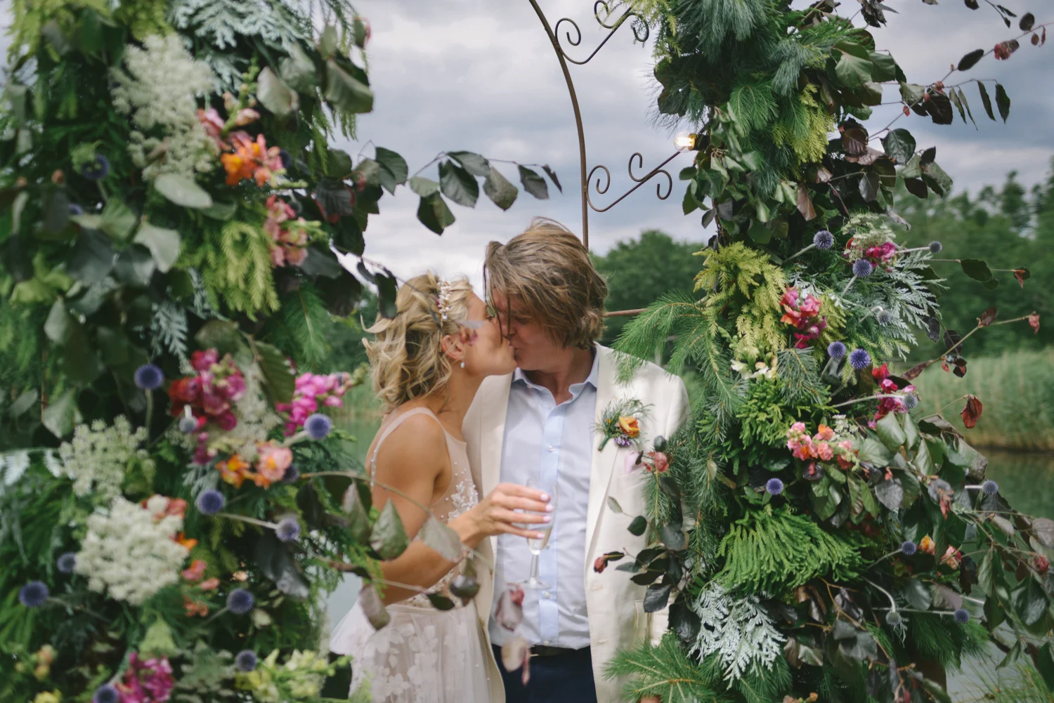 SussexWedding_SarahBurtonPhotography-72.jpg