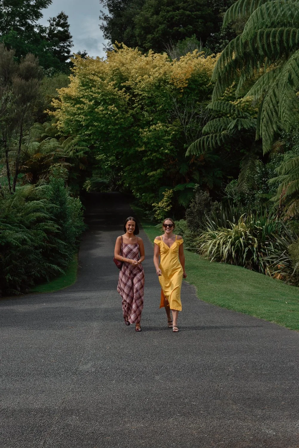 NewZealand-analogue-wedding-photographer-SarahBurton-21.jpg