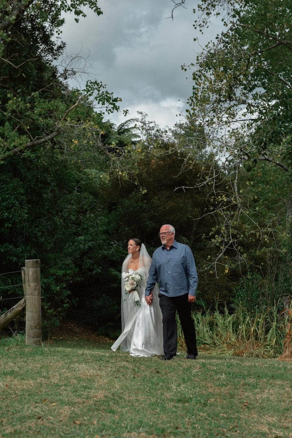 NewZealand-analogue-wedding-photographer-SarahBurton-30.jpg