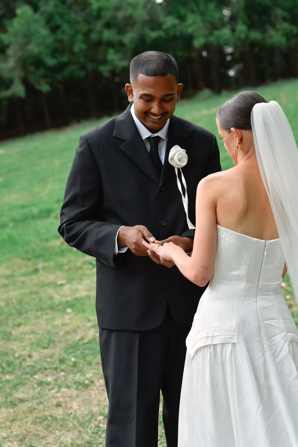 NewZealand-analogue-wedding-photographer-SarahBurton-39.jpg