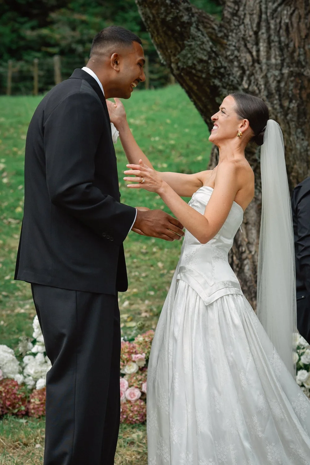 NewZealand-analogue-wedding-photographer-SarahBurton-40.jpg