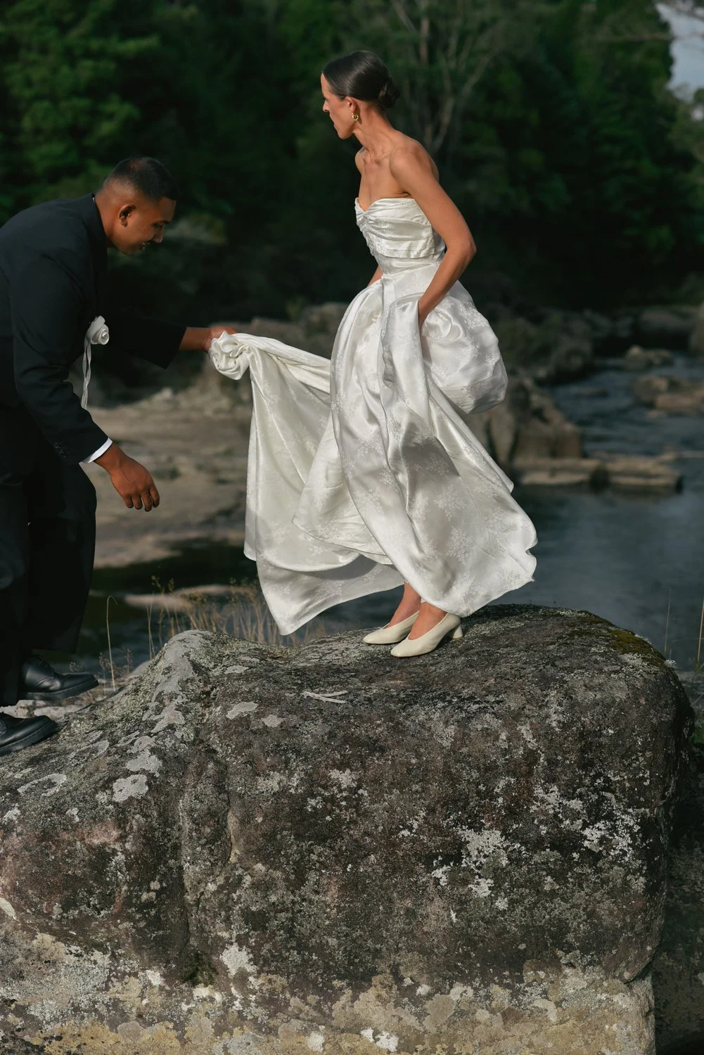 NewZealand-analogue-wedding-photographer-SarahBurton-91.jpg
