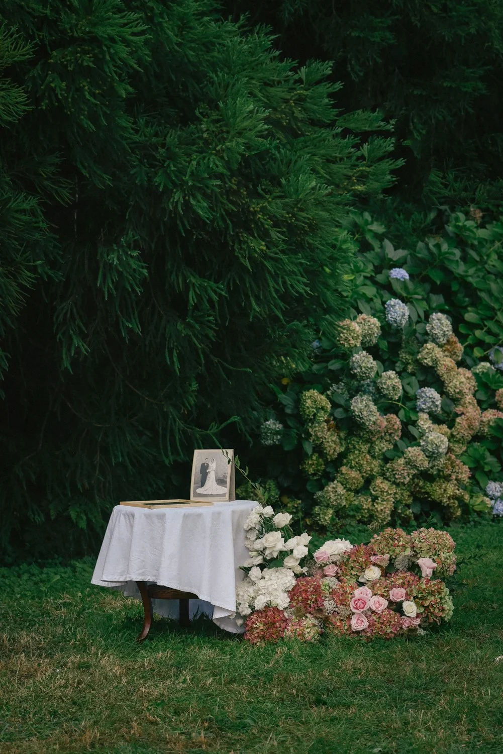 NewZealand-analogue-wedding-photographer-SarahBurton-100.jpg