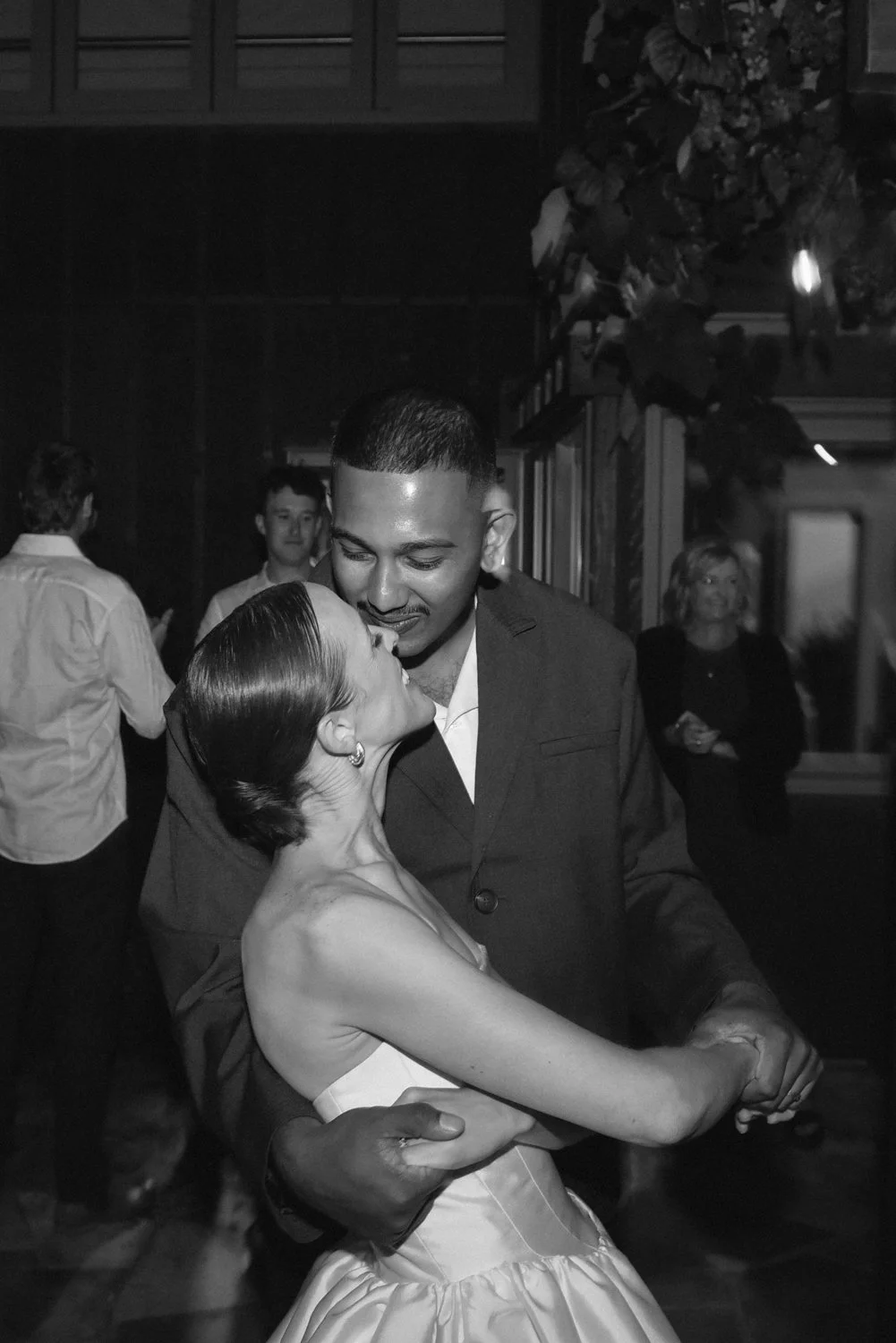 NewZealand-analogue-wedding-photographer-SarahBurton-131.jpg