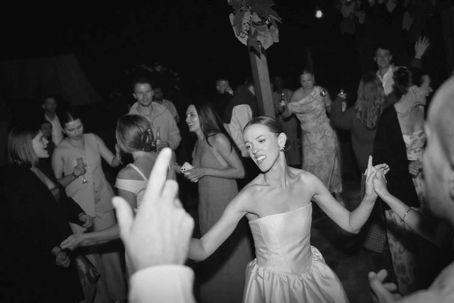 NewZealand-analogue-wedding-photographer-SarahBurton-135.jpg