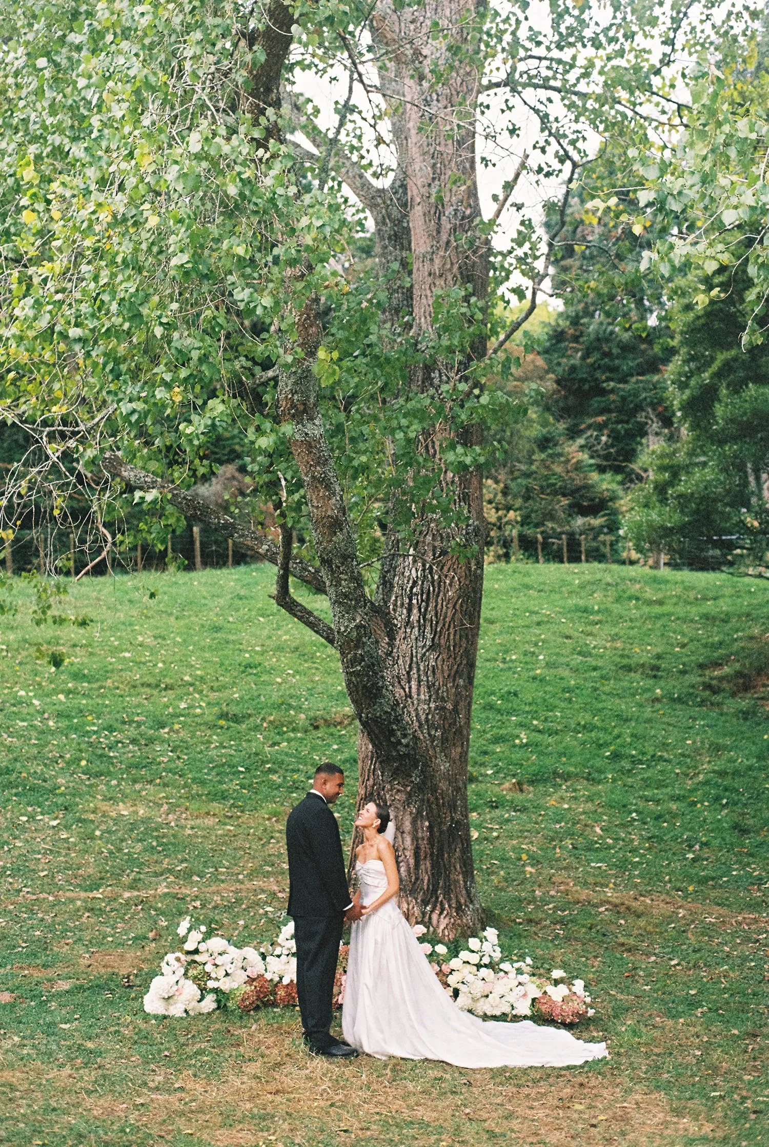 NewZealand-analogue-wedding-photographer-SarahBurton-144.jpg