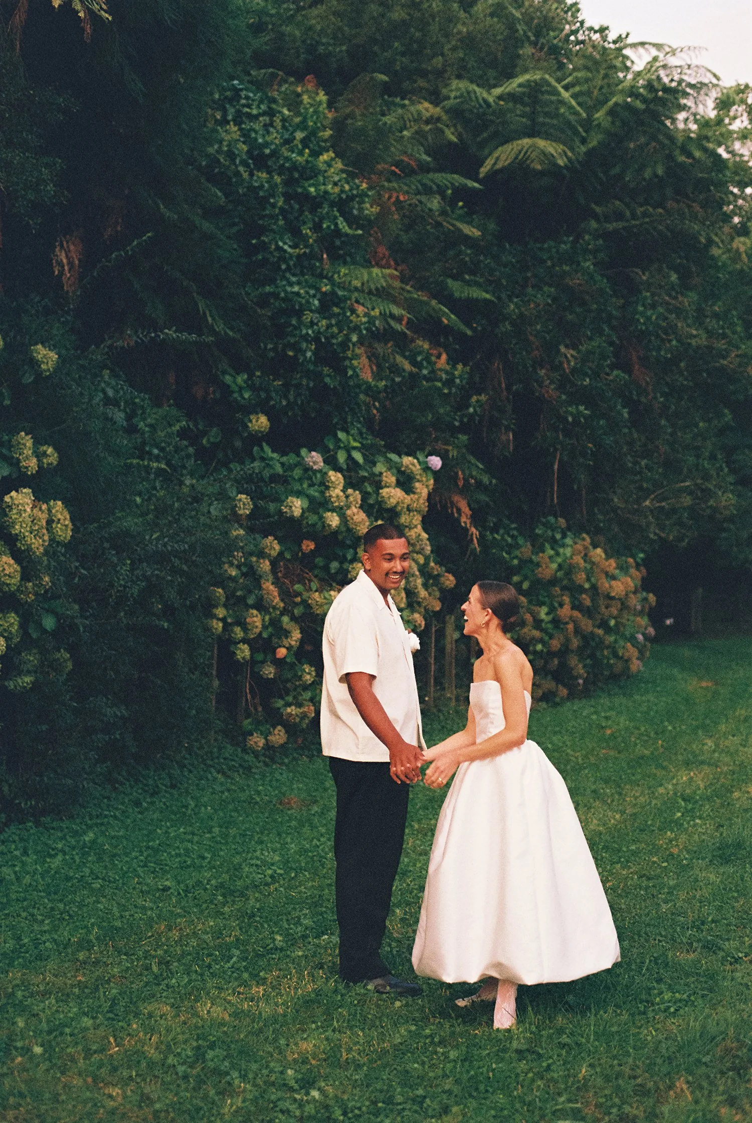 NewZealand-analogue-wedding-photographer-SarahBurton-160.jpg