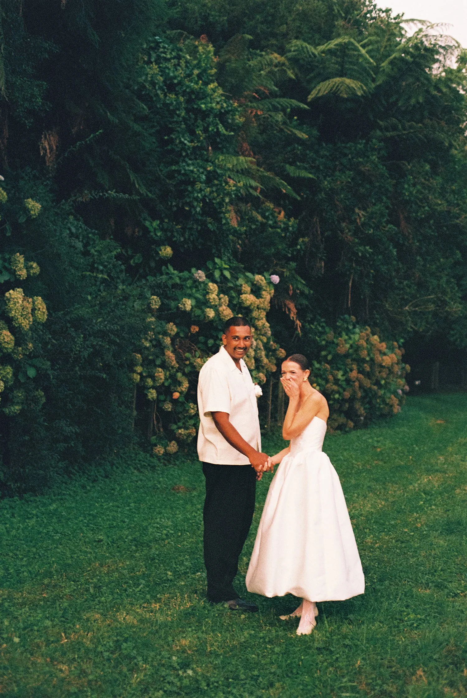 NewZealand-analogue-wedding-photographer-SarahBurton-161.jpg
