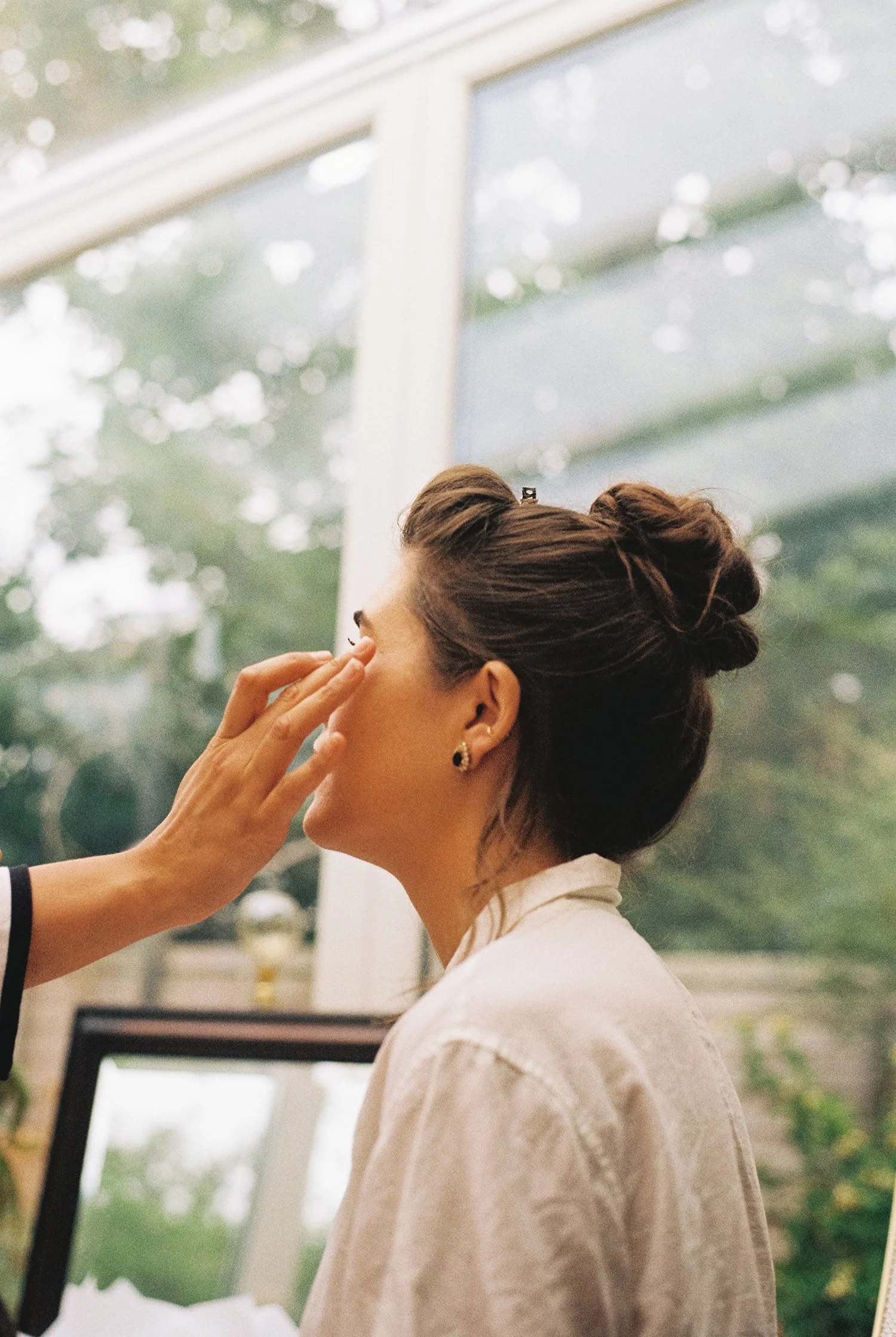HackneyTownHall-wedding-analogue-SarahBurton-1.jpg