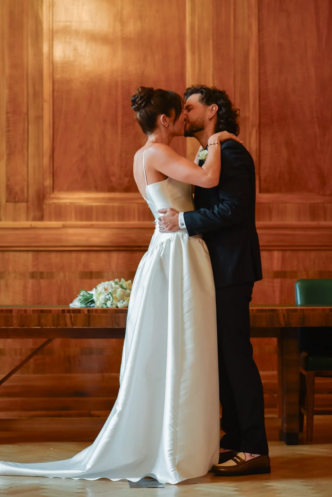 HackneyTownHall-wedding-SarahBurton-14.jpg
