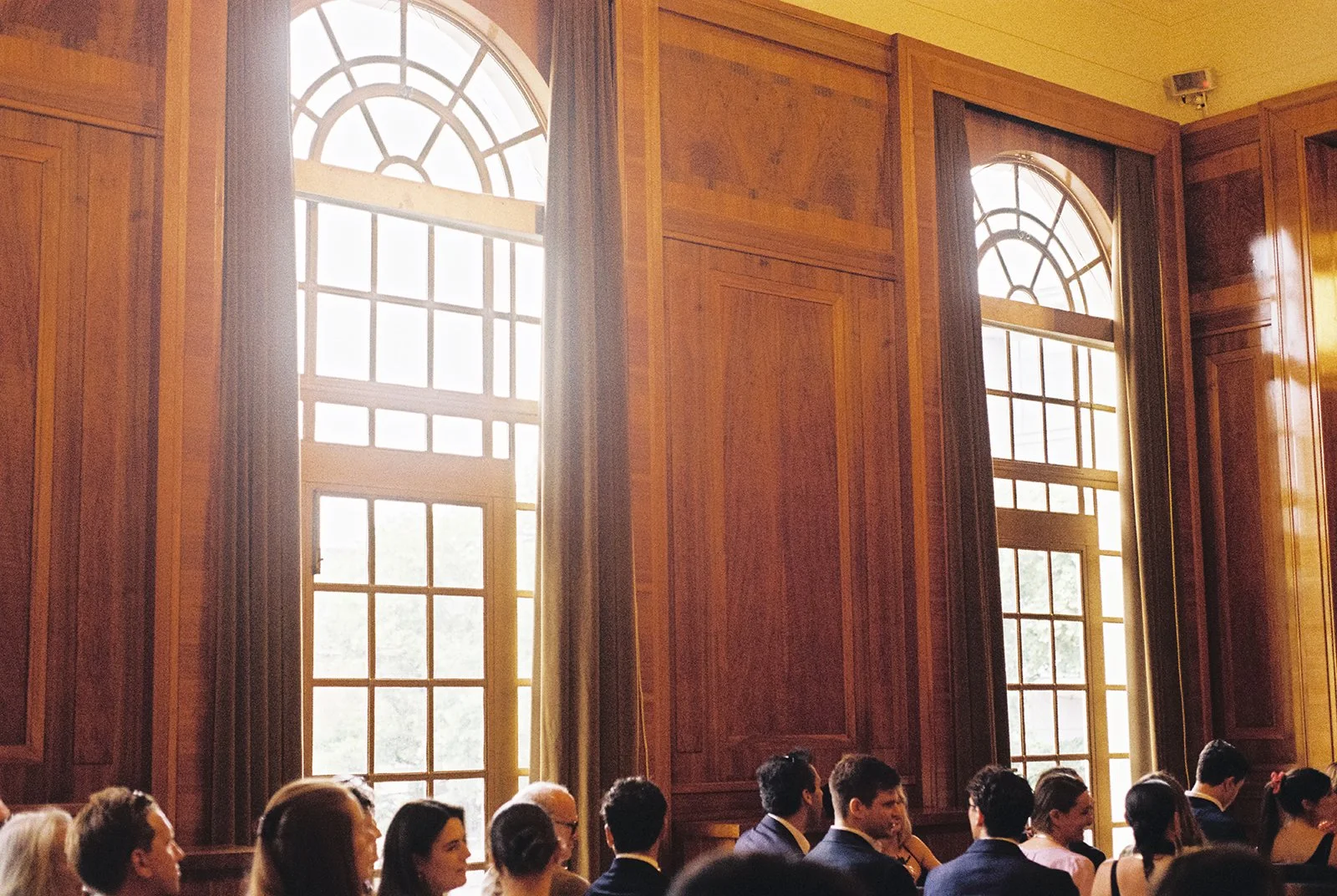 HackneyTownHall-wedding-analogue-SarahBurton-8.jpg