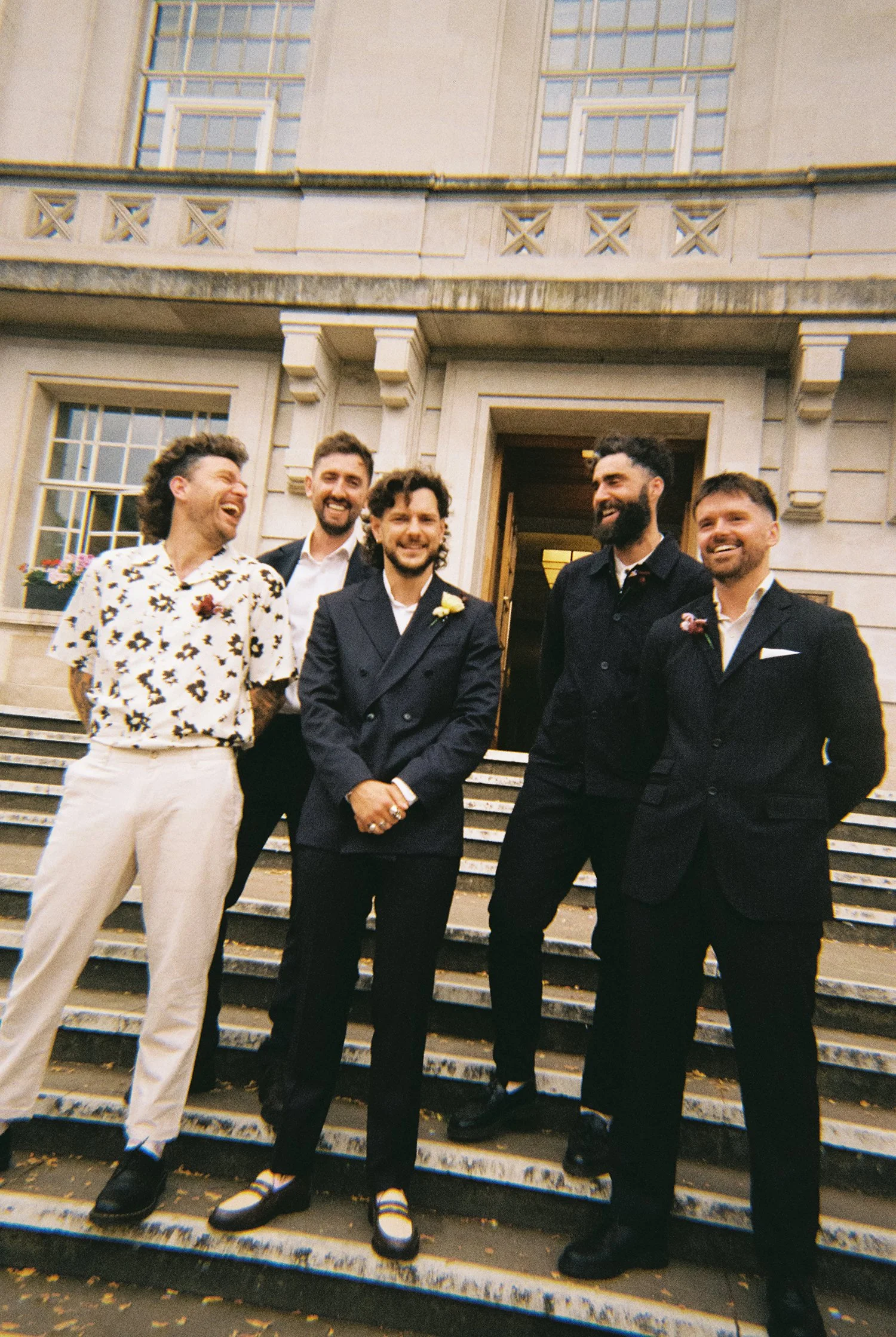 HackneyTownHall-wedding-analogue-SarahBurton-26.jpg