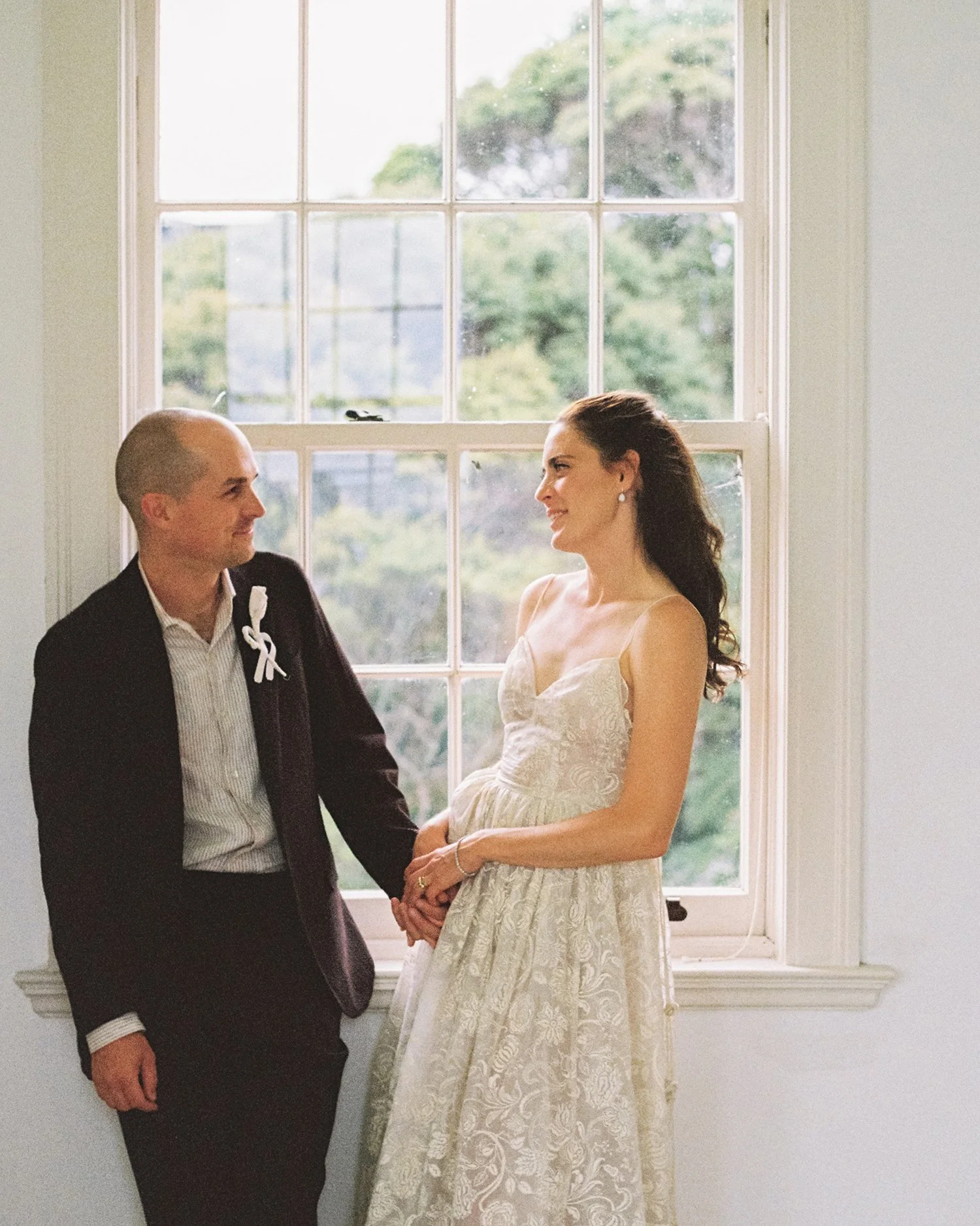 FrenchBayAucklandWeddingFilmPhotographySarahBurton22.jpg