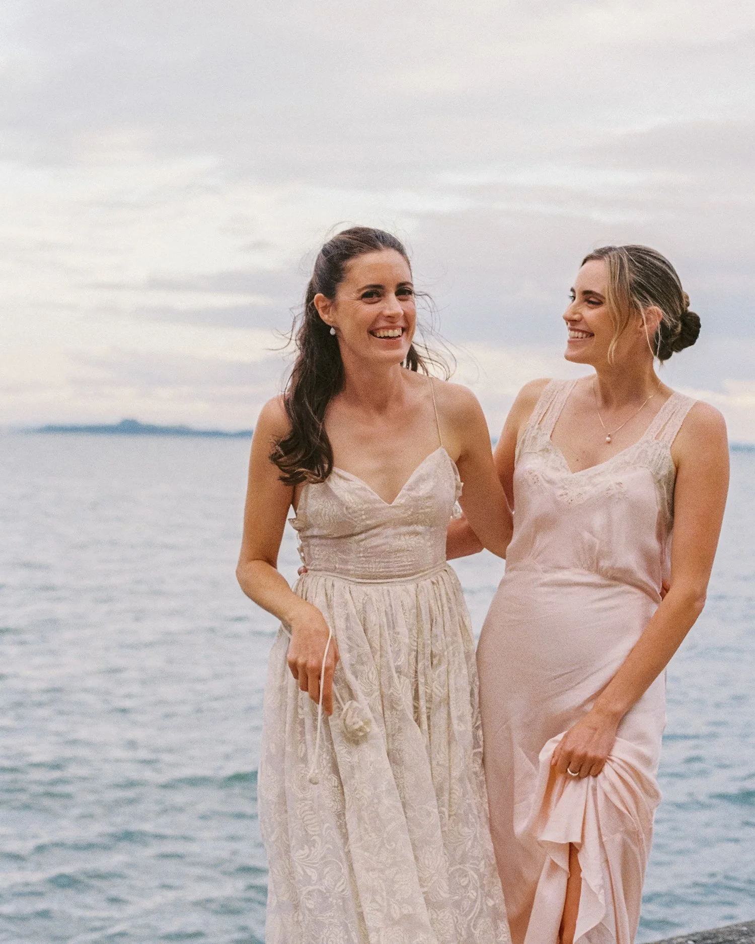 FrenchBayAucklandWeddingFilmPhotographySarahBurton43.jpg