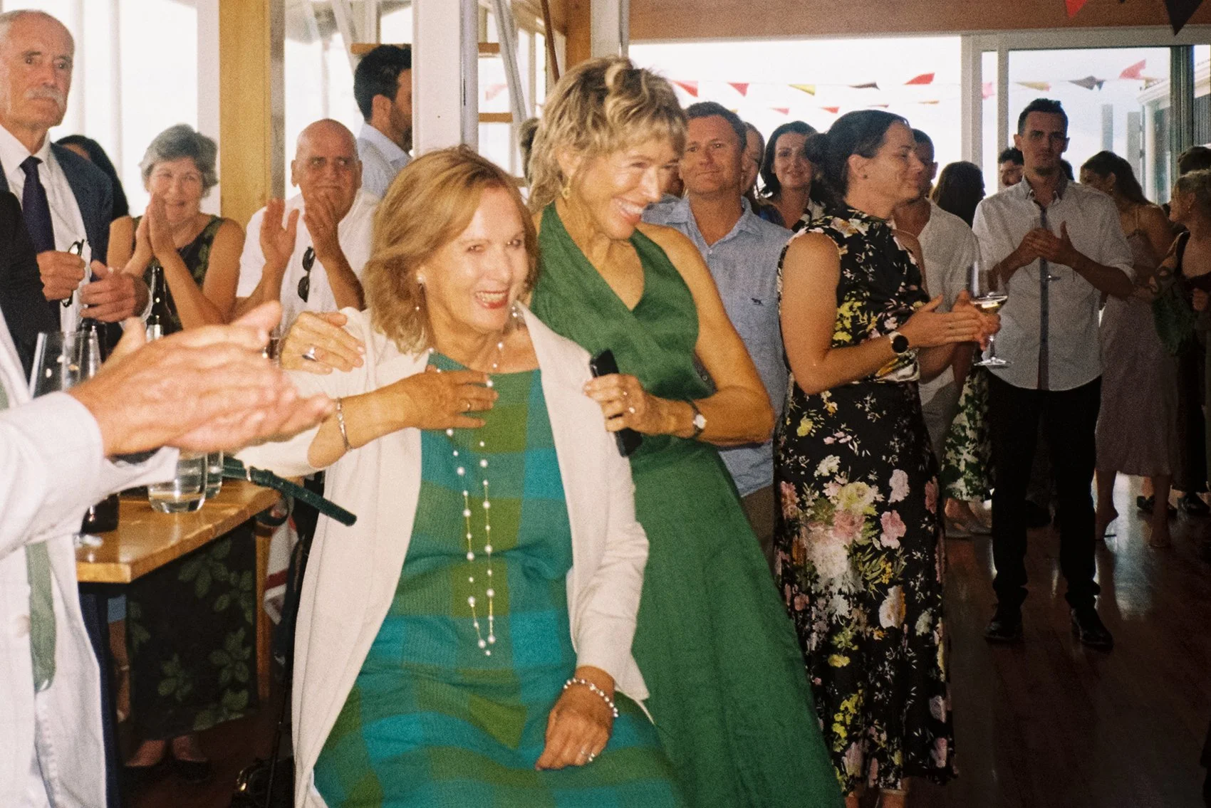 FrenchBayAucklandWeddingFilmPhotographySarahBurton76.jpg