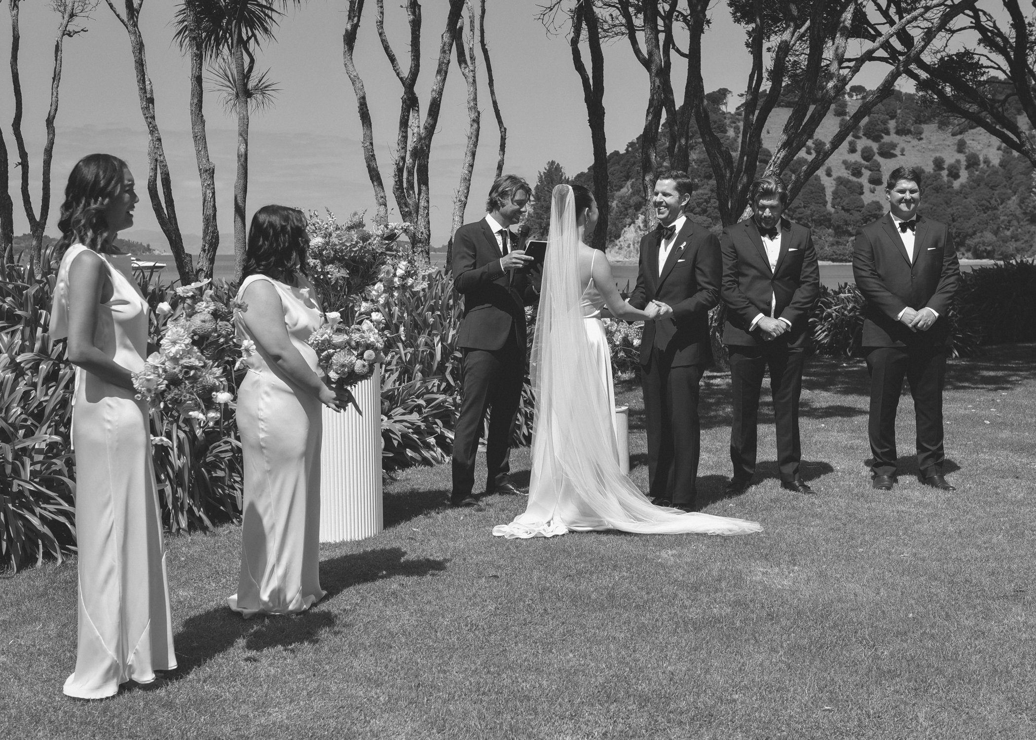 SarahBurtonWeddings_Waiheke-14.jpg