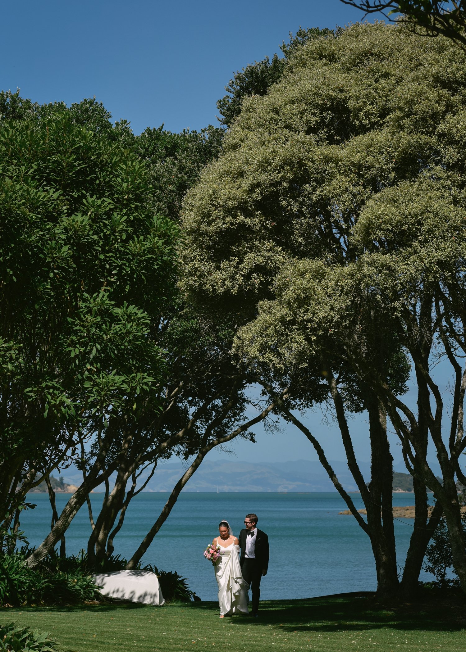 SarahBurtonWeddings_Waiheke-19.jpg