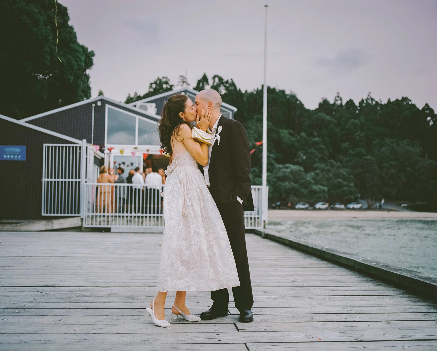 FrenchBayAucklandWeddingFilmPhotographySarahBurton52.jpg