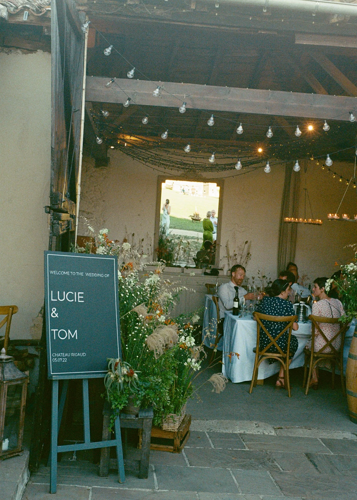 SarahBurtonWeddings_Bordeaux_Film_28.jpg