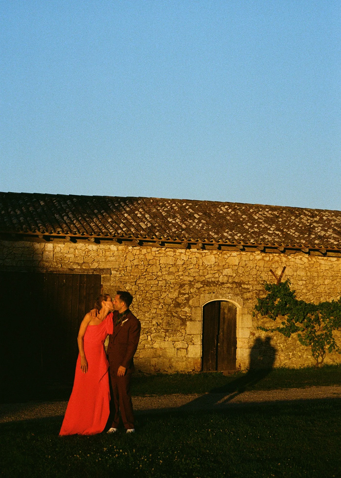 SarahBurtonWeddings_Bordeaux_Film_30.jpg