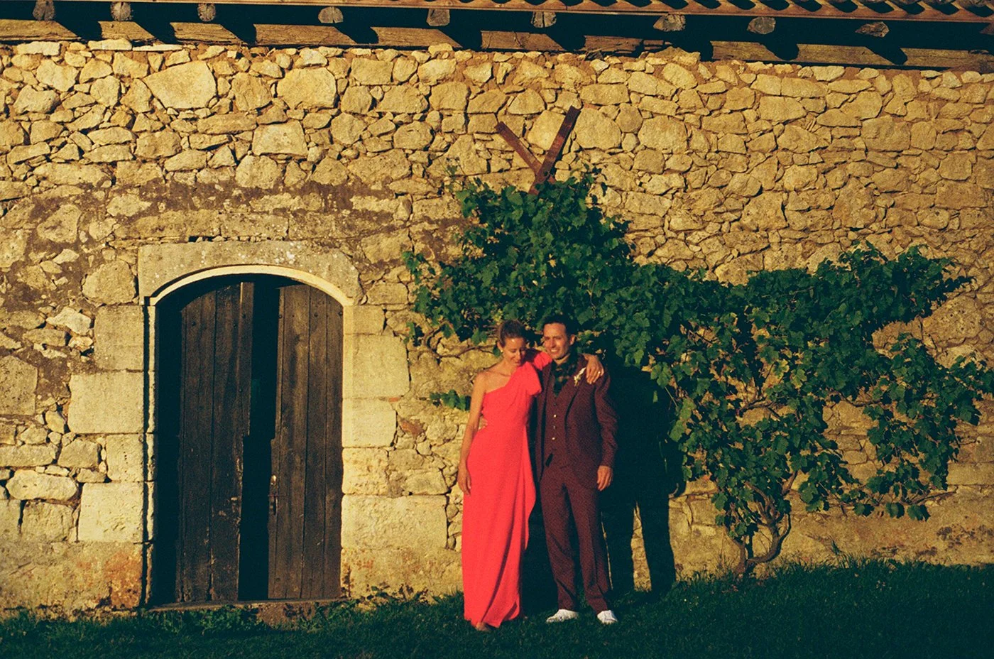 SarahBurtonWeddings_Bordeaux_Film_33.jpg