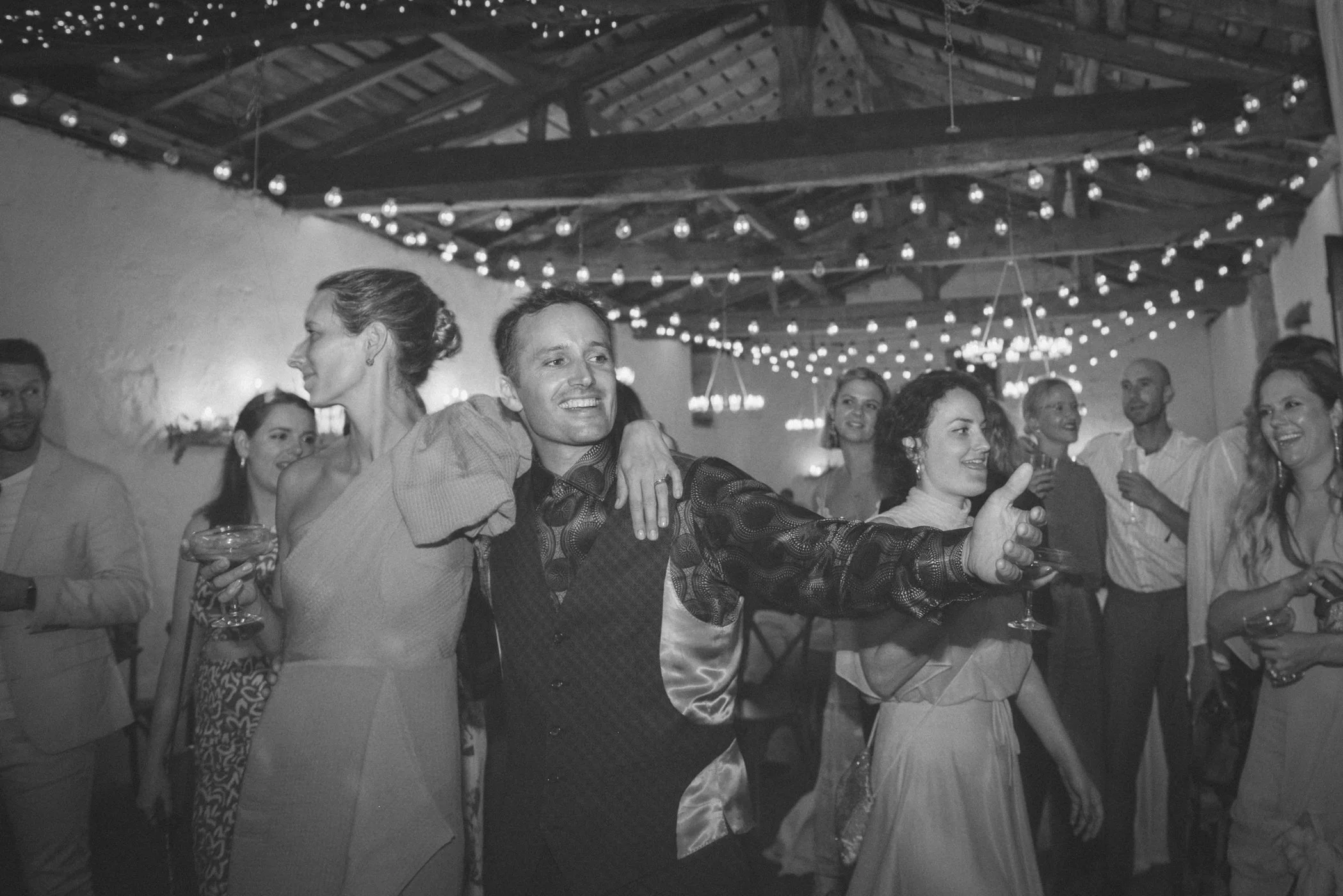 SarahBurtonWeddings_ChâteauRigaud-61.jpg
