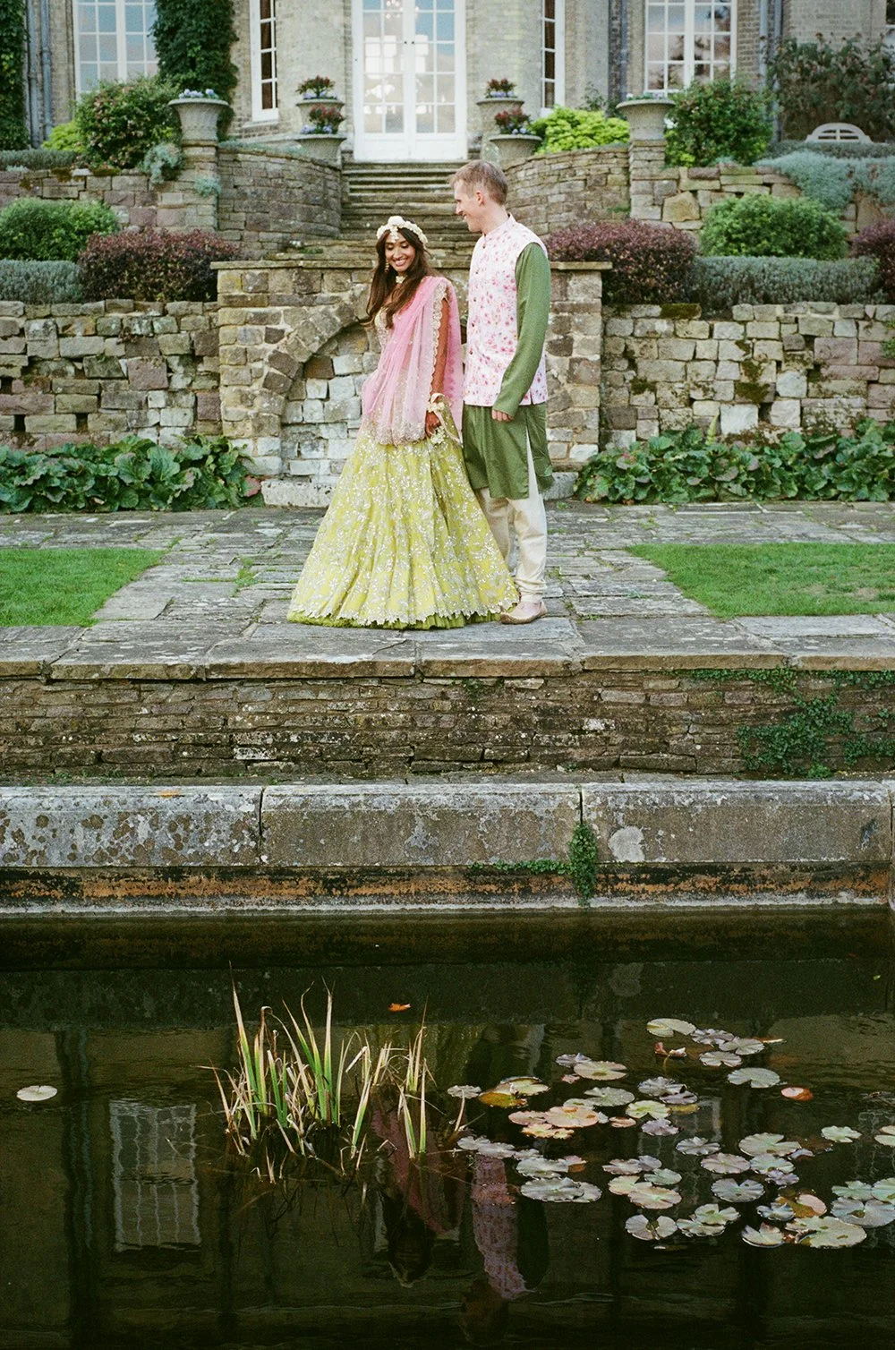 HedsorHouseWedding_35mmFilm21.jpg