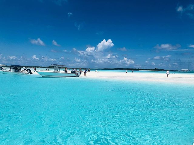 Exuma Sand Bar.⁠
🌞🏖🌊🏝⁠
.⁠
.⁠
.⁠
#exuma #bahamas #cristalclear #sand #soakingthesun #caribbean #caribbeansea #caribbeanlife #sea #beachtime #whitesand #ocean #bluesea #cristalwater #bluewater #sandbar #lifesabeach #beach #vitaminsea #picoftheday #