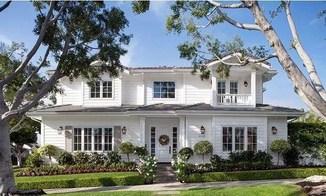 2333 Duxbury Circle | Los Angeles SOLD! $4,000,000 Your dream home located on one of the most coveted streets in the exclusive Beverlywood neighborhood. No expense was spared on this stunning, modern traditional home featuring 5 bedrooms and 5.5 baths including steam shower and sauna, heated floors in master bath and top of the line appliances throughout. Every inch of the home was meticulously thought out: Sunlight filled rooms, hardwood floors, crystal clear salt water pool and impeccable grounds with outdoor headlamps. And for a wine connoisseur there is also a temperature controlled wine room. This is an absolute must see.
