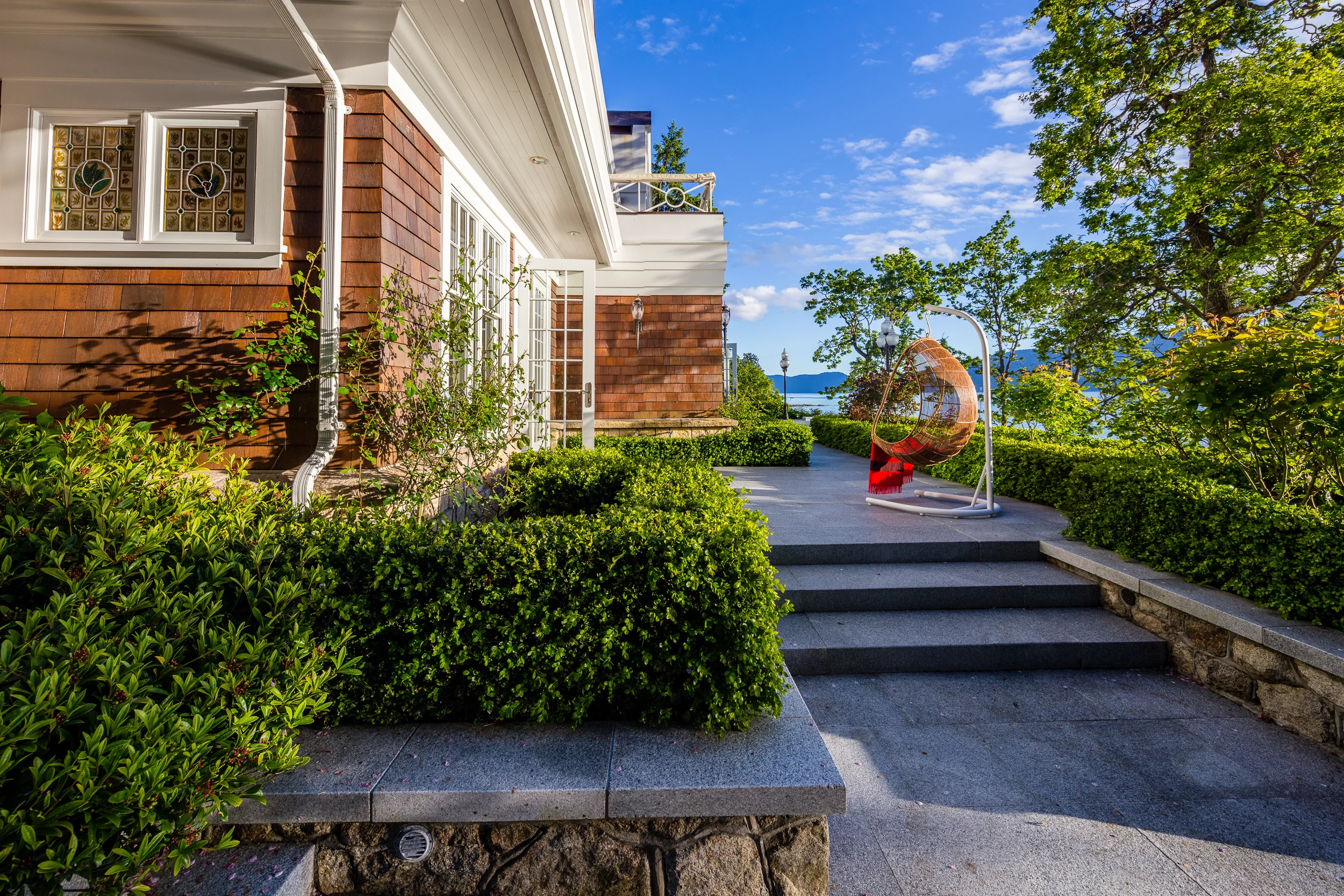 Patio2.jpg