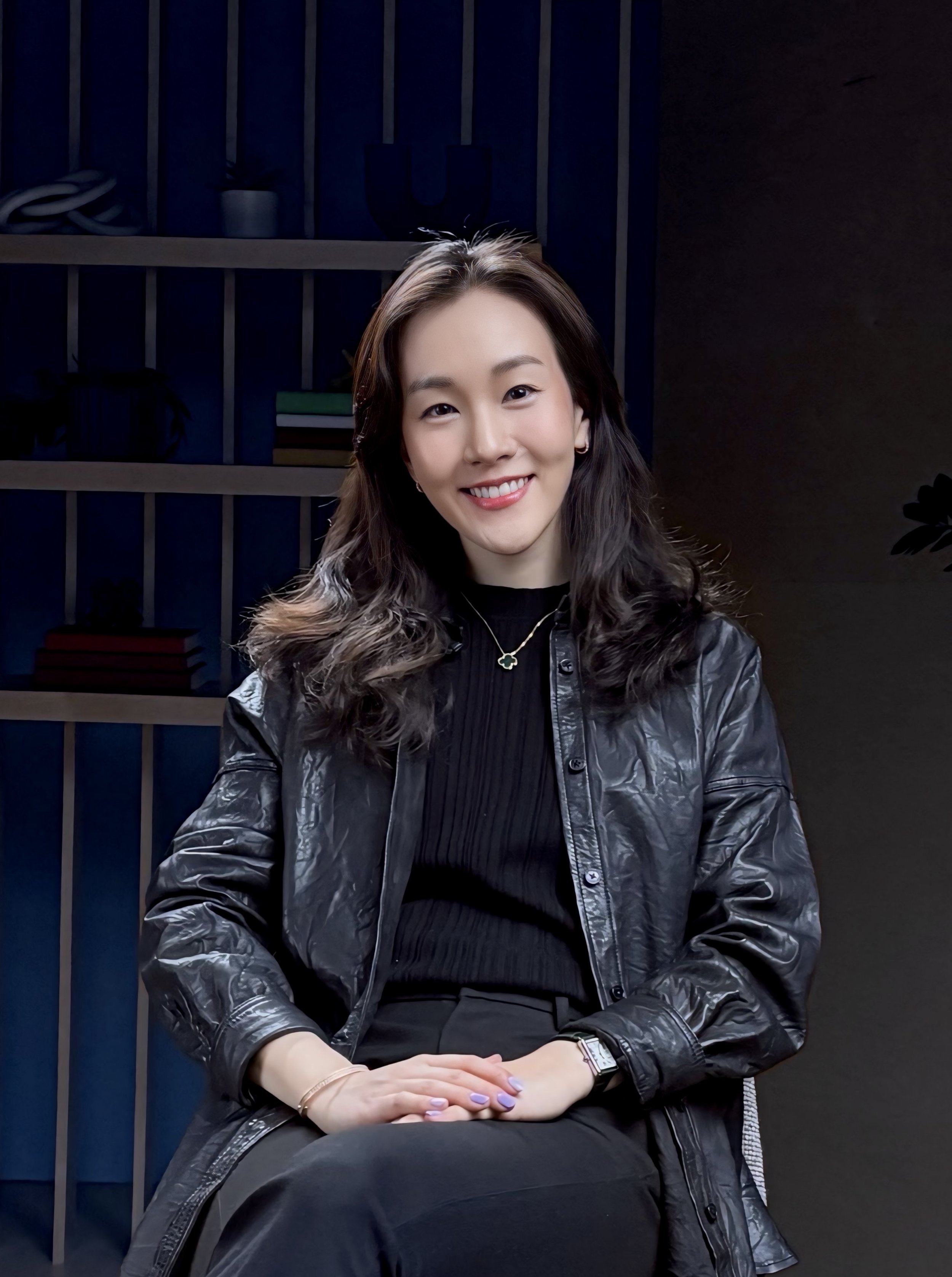 Soy Black Headshot.jpg