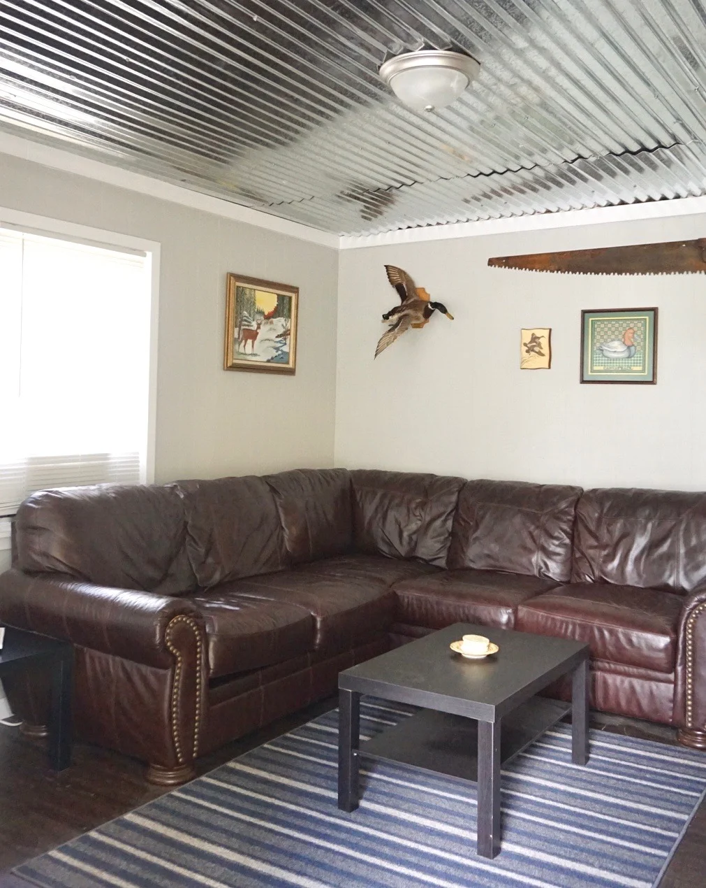 Bungalow Living Room Frontview.JPG