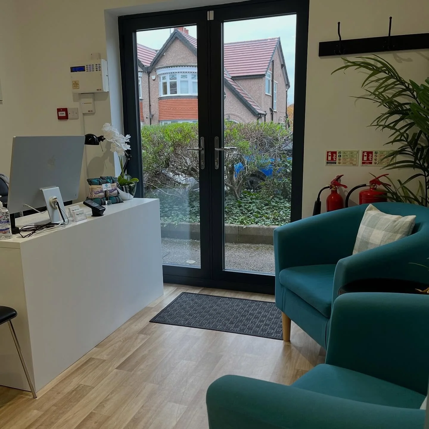Saturday clinic vibes!
All set for another fully booked Saturday clinic. 

🔗 Link in bio to book online. 
@physioandsportsinjuryclinic 
.
.
#physio #physioandsportsinjuryclinic #physionorthwales #rhosonsea #colwynbay #sportsclinic #llandudno #sports
