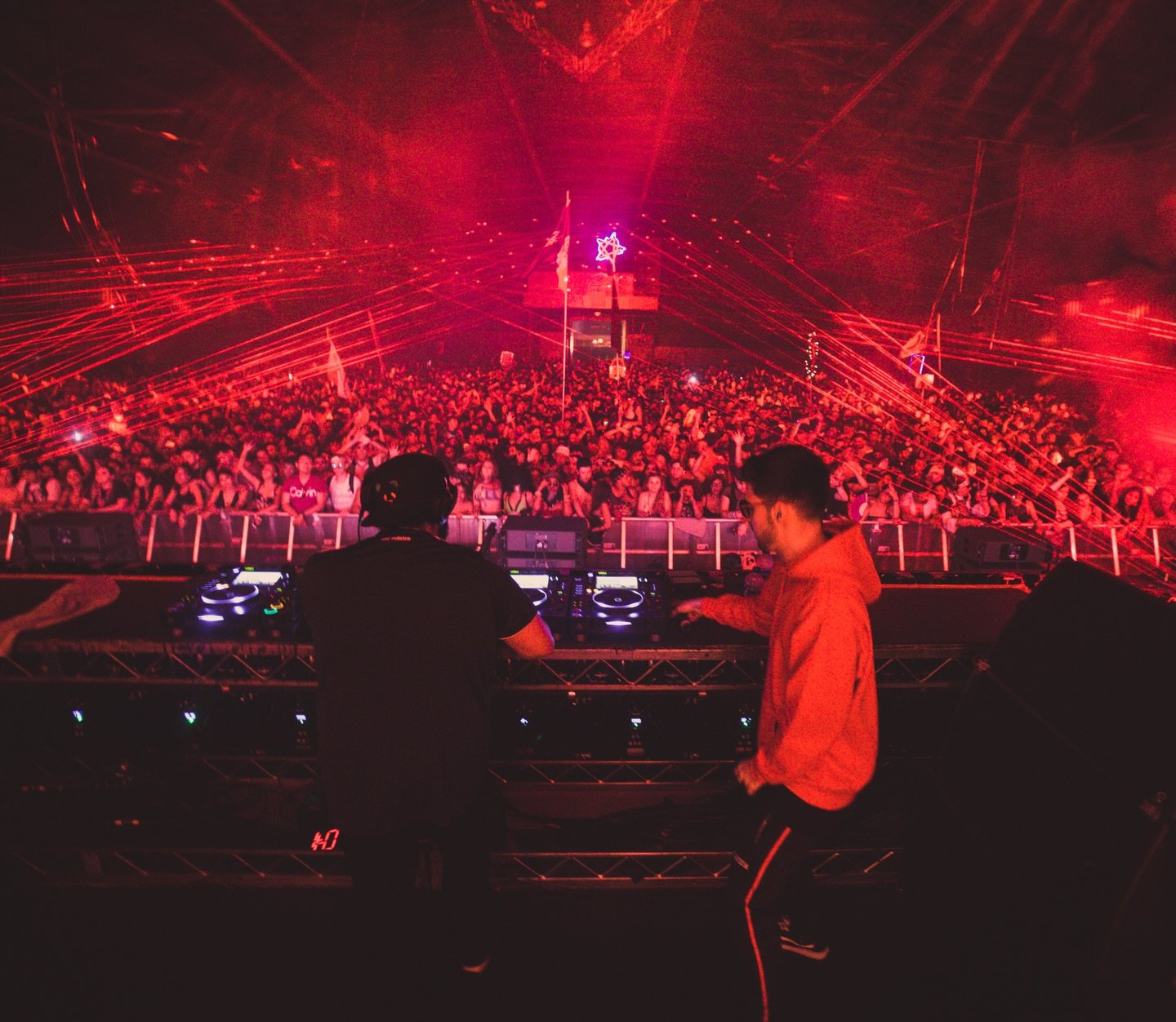 LA TONIGHT SOLD OUT 🔊
HOSTED BY @deorro 

@ilovemicheladas