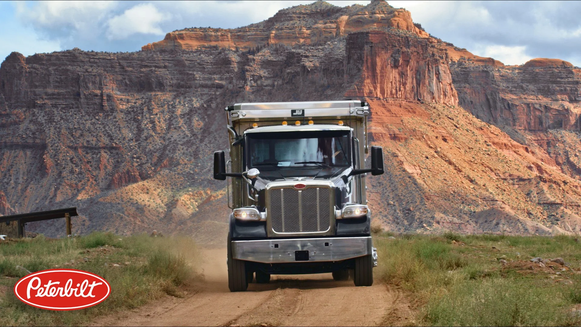 Peterbilt Model 579EV