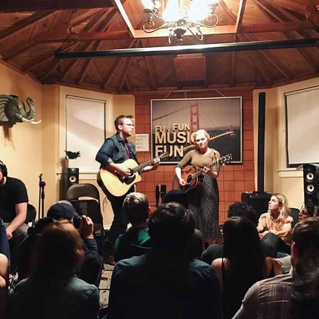 #tbt when we played the Jungle Room at a @sofarsoundssf show almost exactly 2 years ago. What a night to remember 🐅🐘🐆
#bairdandbeluga #sfmusic #sofarsounds #houseconcert #jungleroom #secretshow #folkduo #acousticfolk