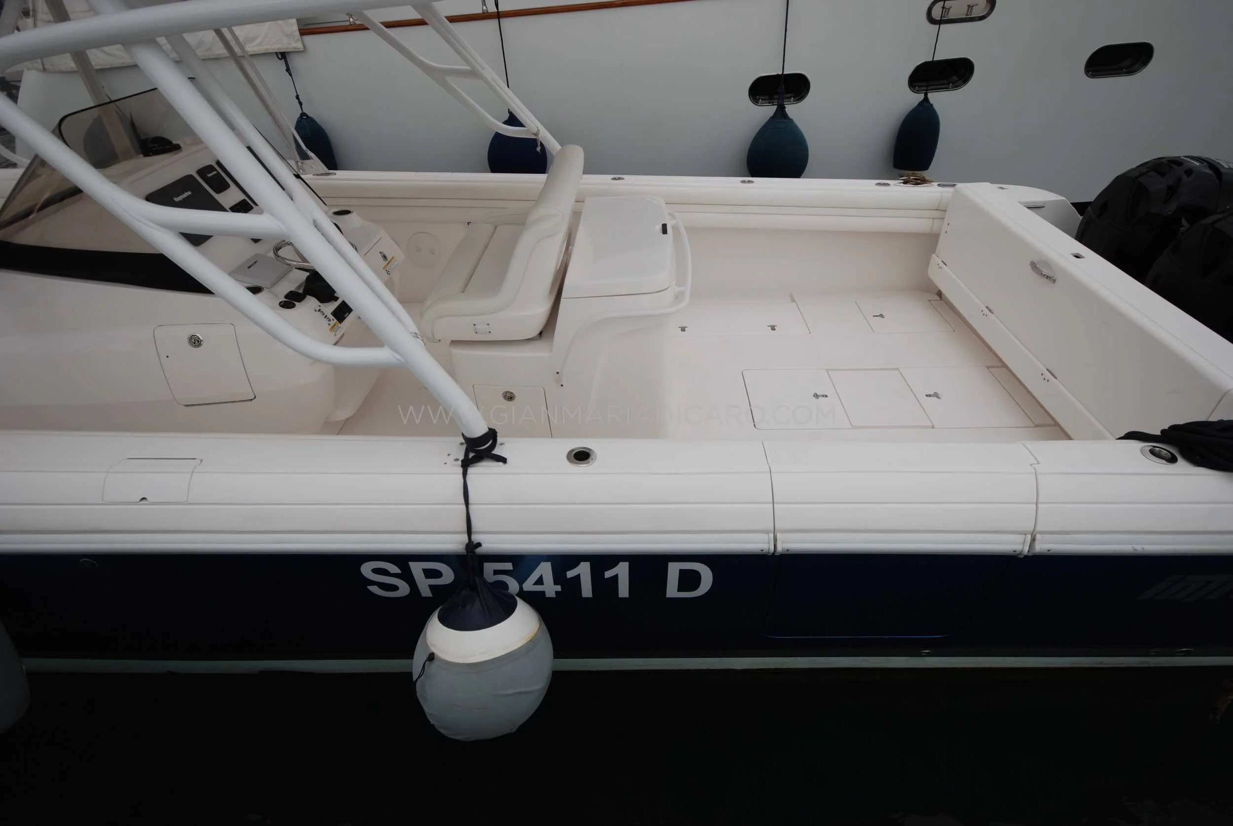 intrepid-400-centre-console-z-blonde-for-sale-5.jpg